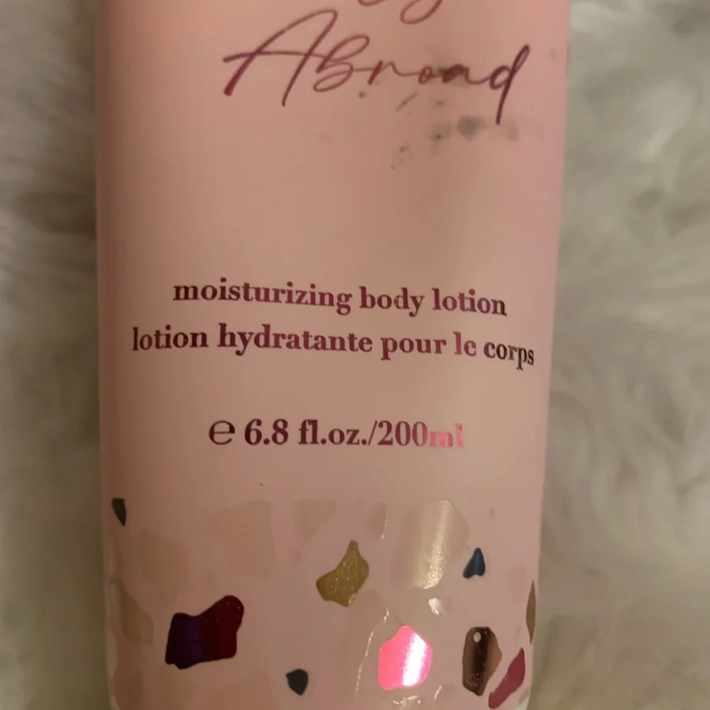 NANETTE LEPORE 6.8 oz. Beauty Abroad body lotion (sealed) New unopened
